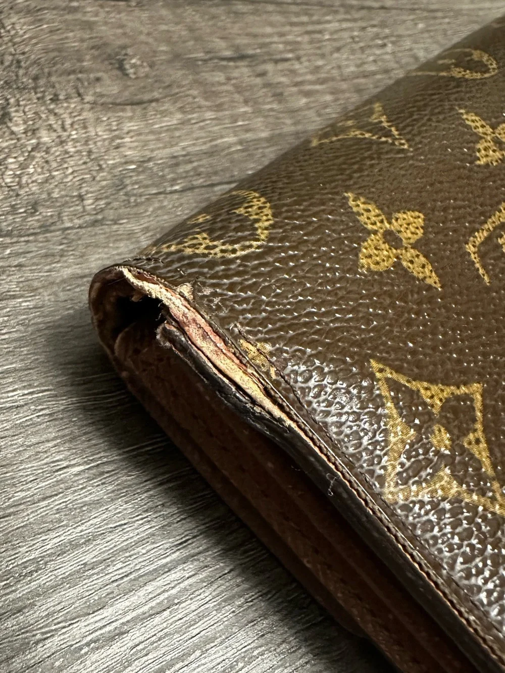 Louis Vuitton Sarah long wallet